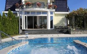 Villa Bajrovic